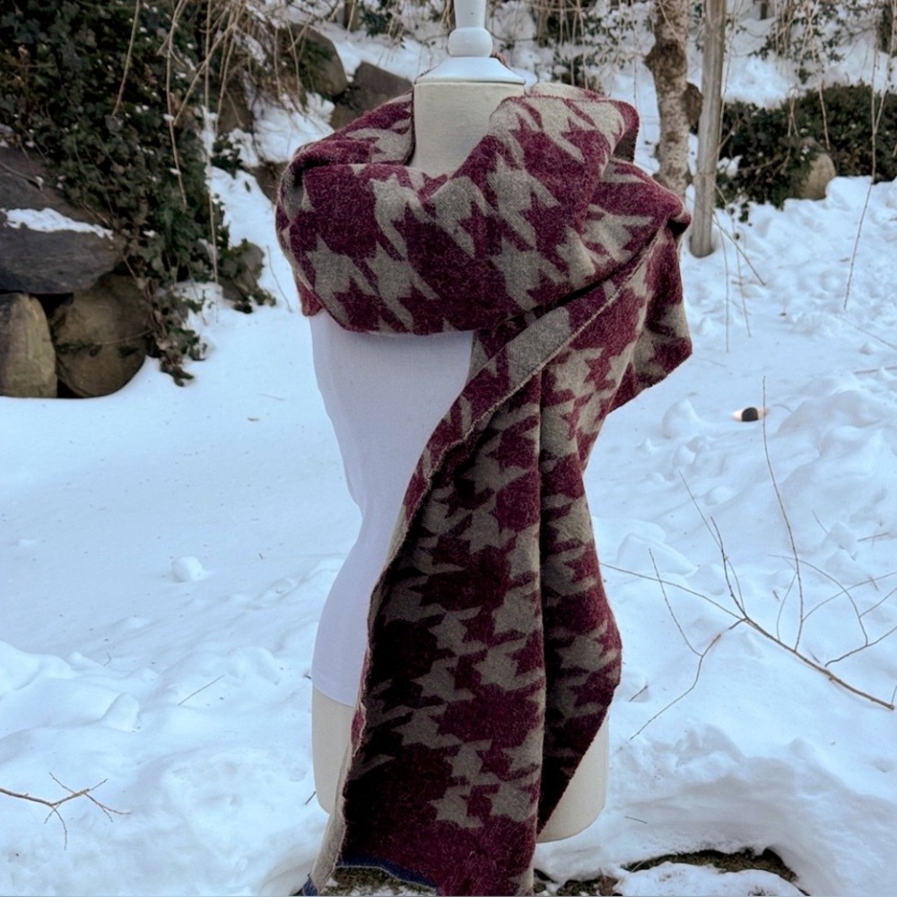 COZY EXTRA LONG BLANKET SCARF / SHAWL / WRAP - NWT ! 💨🥶❤️